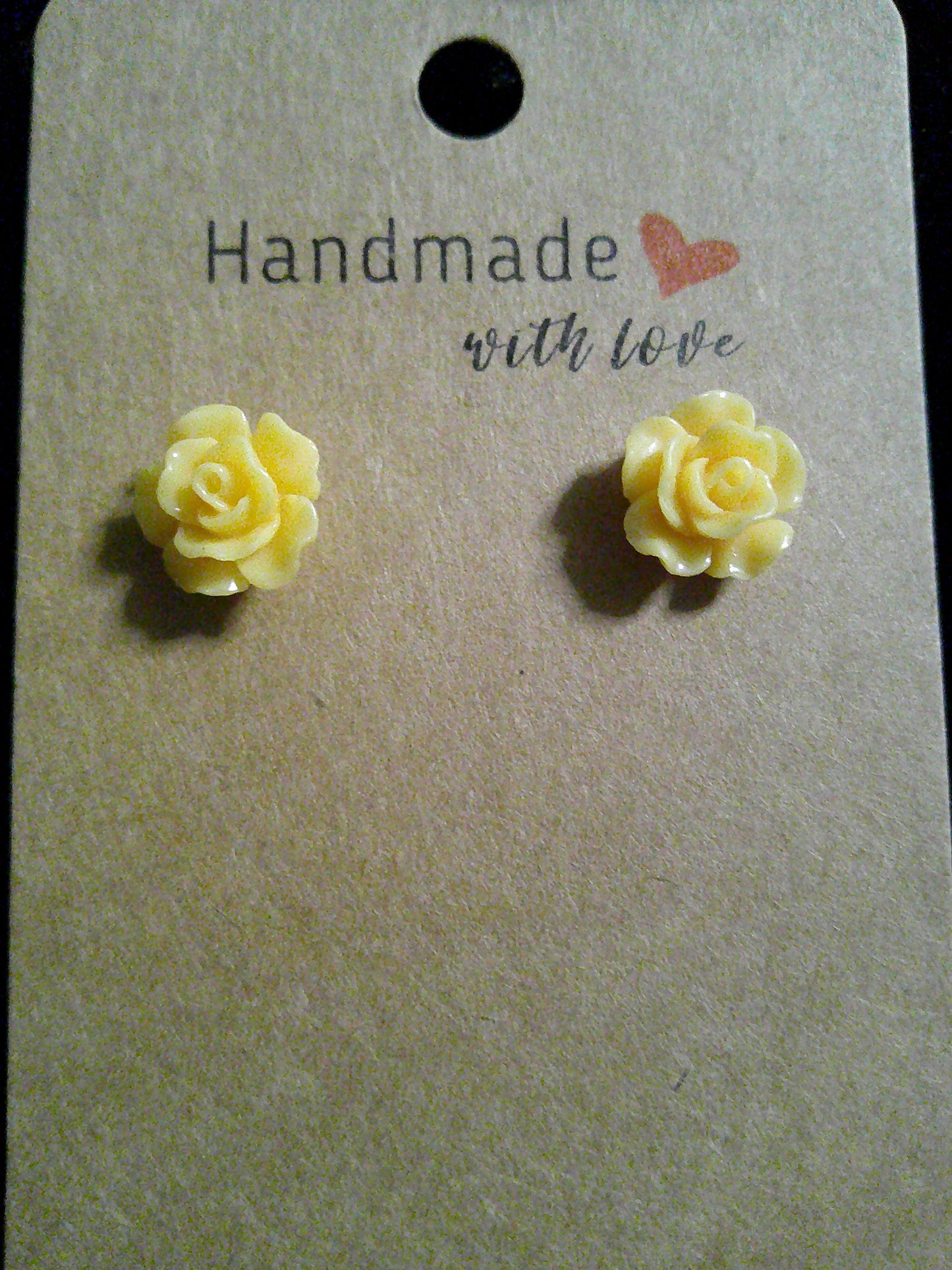 Light yellow rose