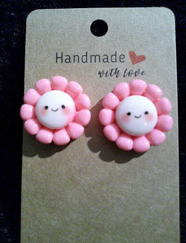 Hot pink smiley flower