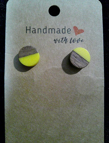 wood grain/yellow