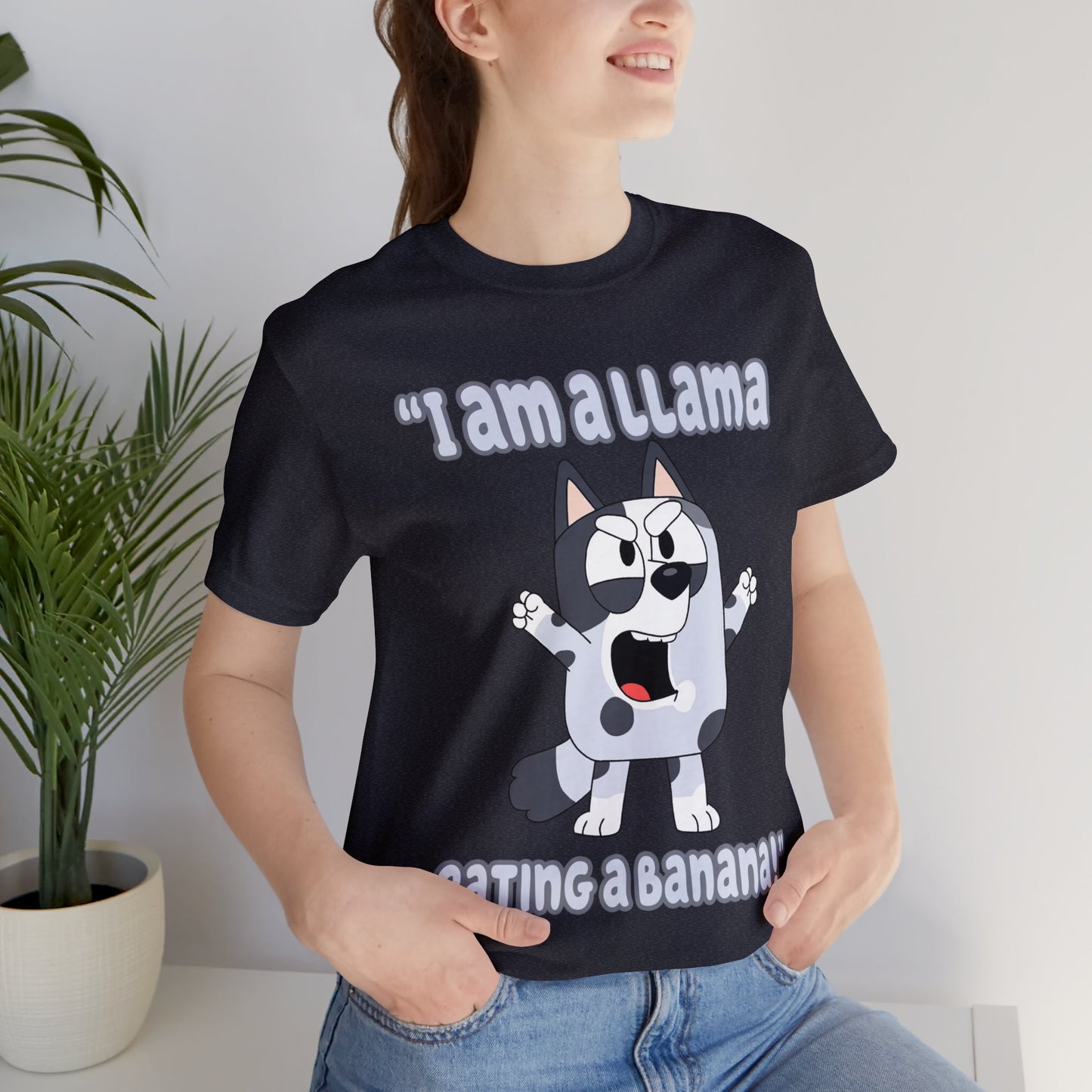 I am a llama eating a banana Short Sleeve Tshirt