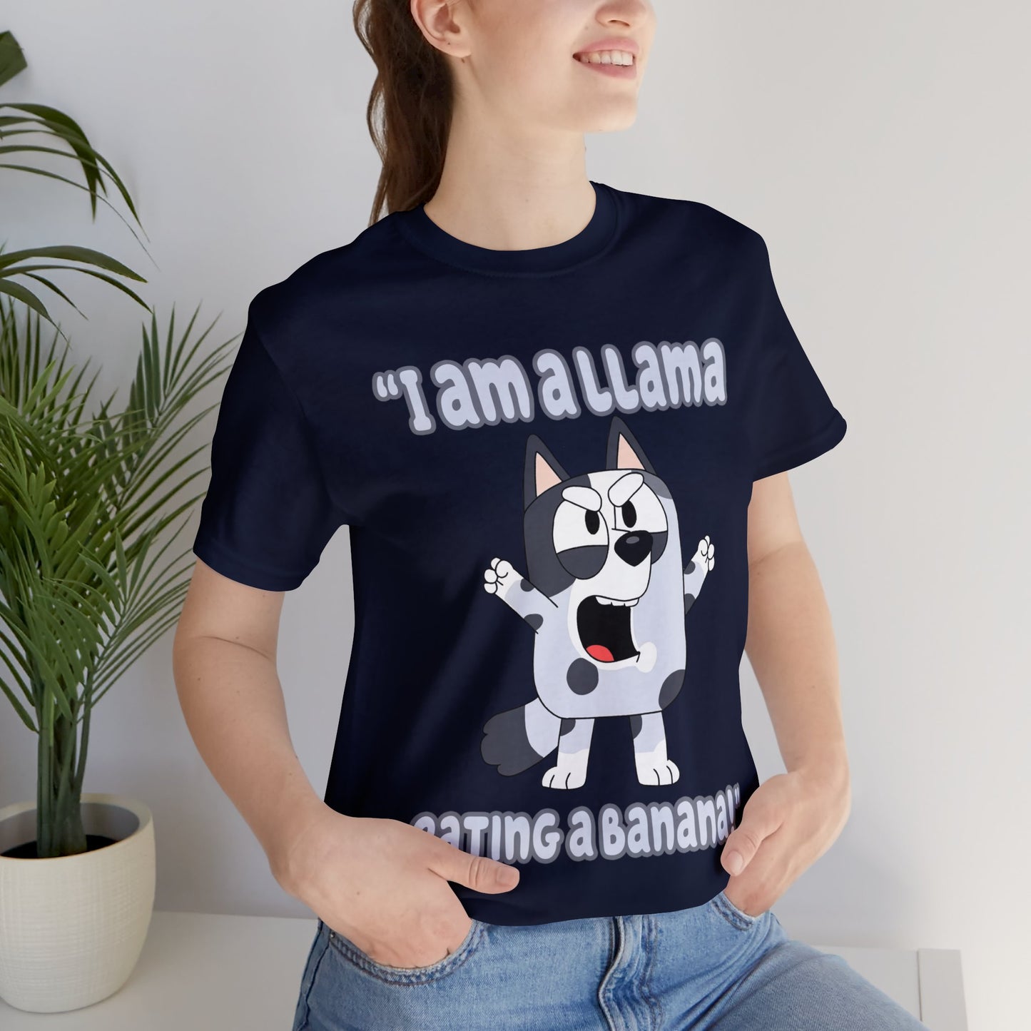 I am a llama eating a banana Short Sleeve Tshirt