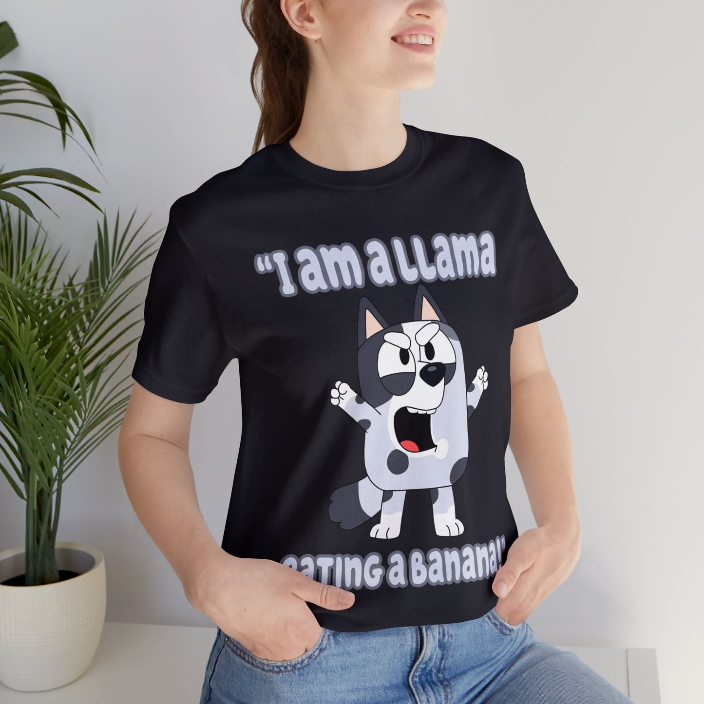 I am a llama eating a banana Short Sleeve Tshirt