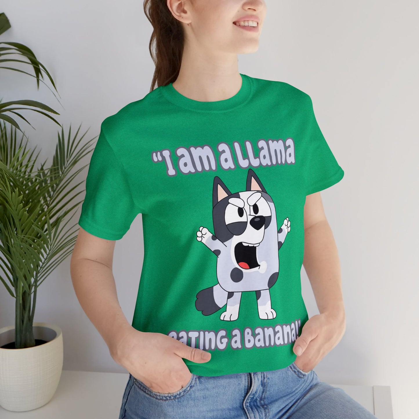 I am a llama eating a banana Short Sleeve Tshirt