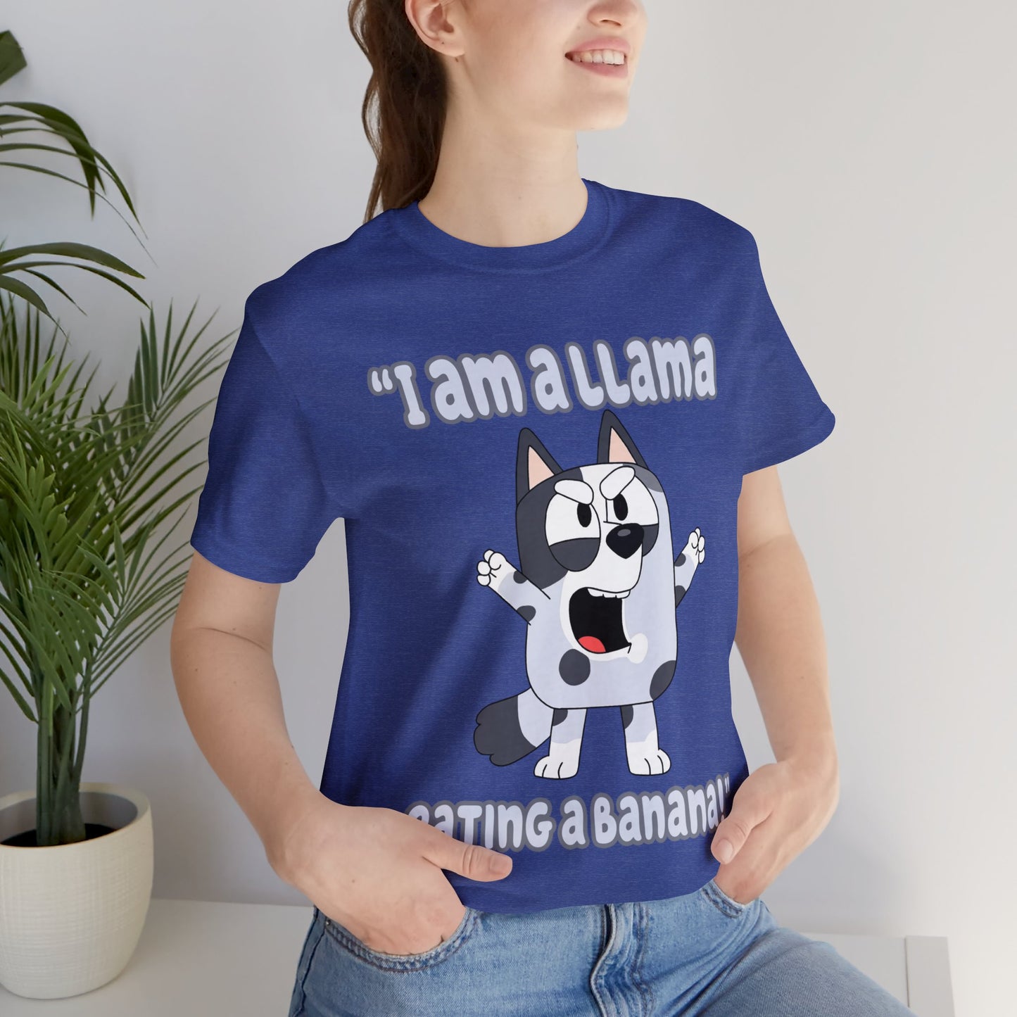 I am a llama eating a banana Short Sleeve Tshirt