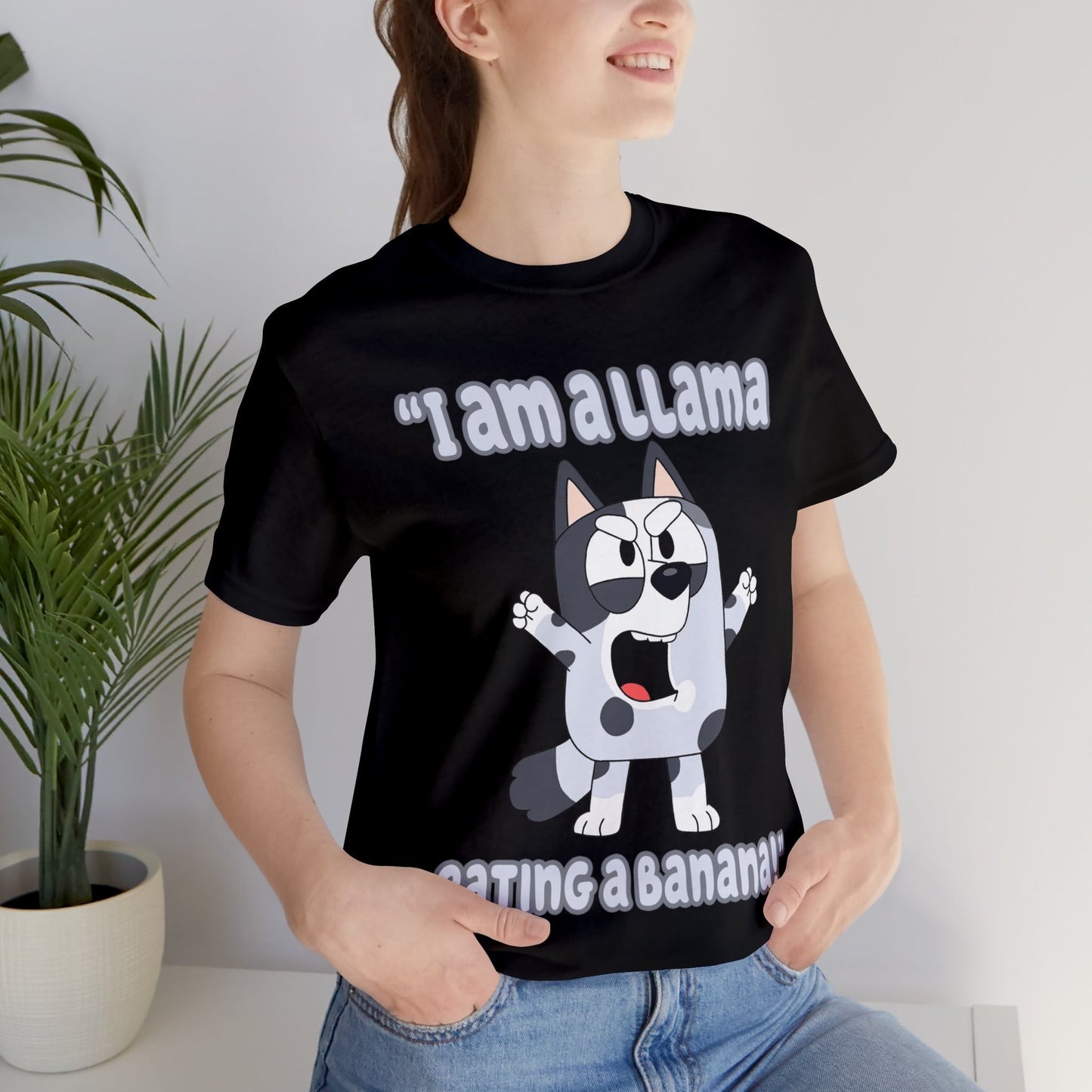 I am a llama eating a banana Short Sleeve Tshirt
