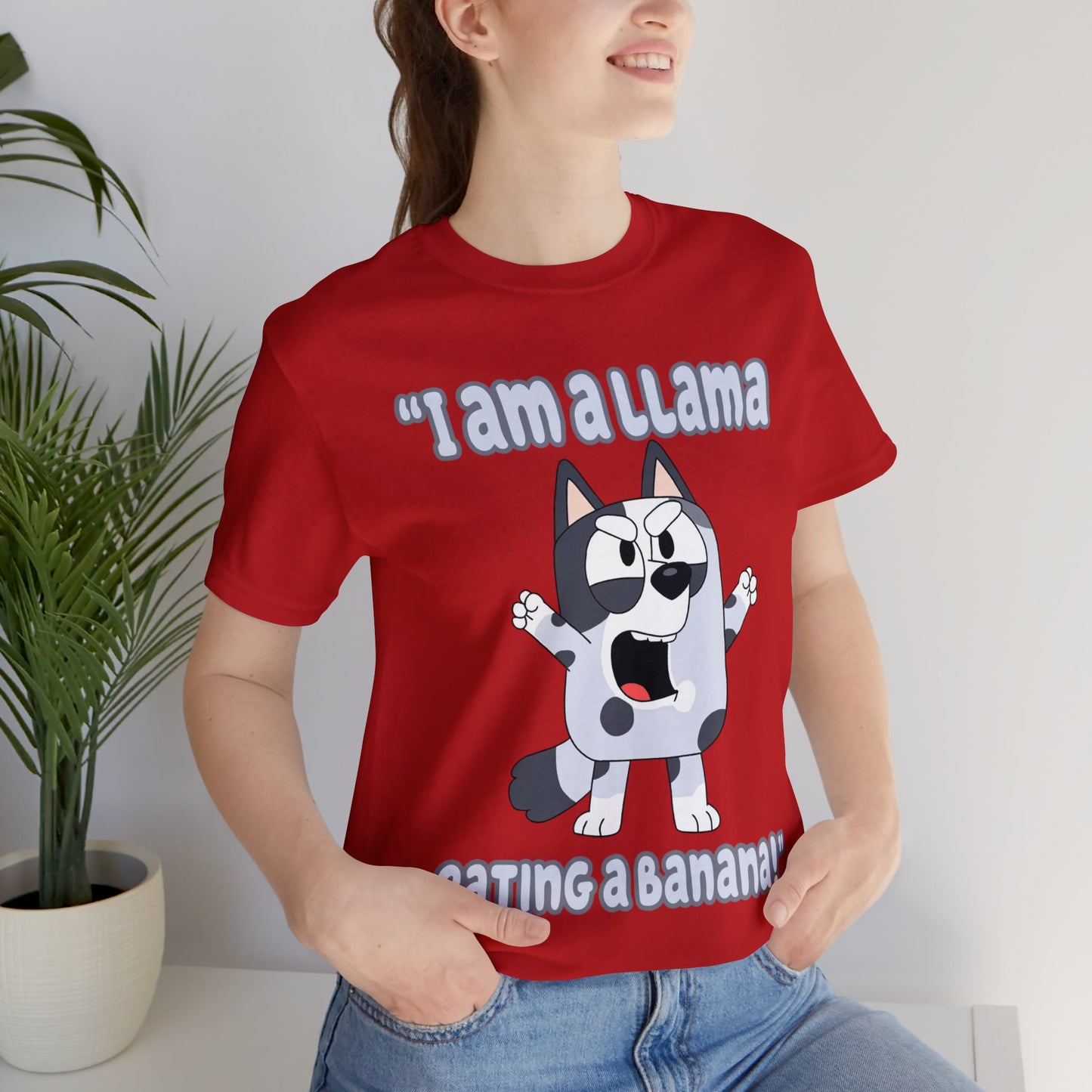 I am a llama eating a banana Short Sleeve Tshirt