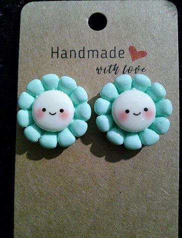 Green smiley flower