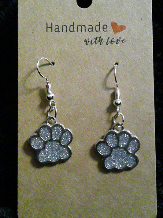Silver paw