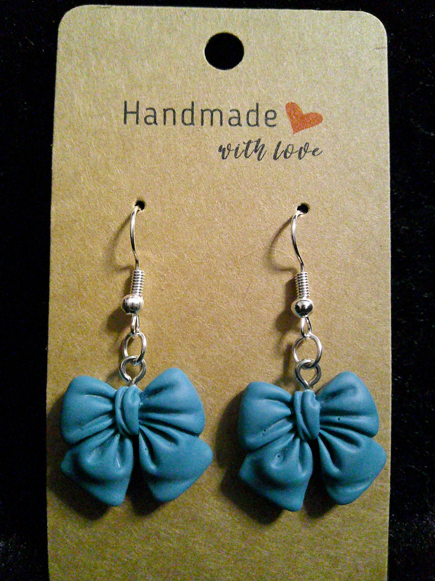 Turquoise bow