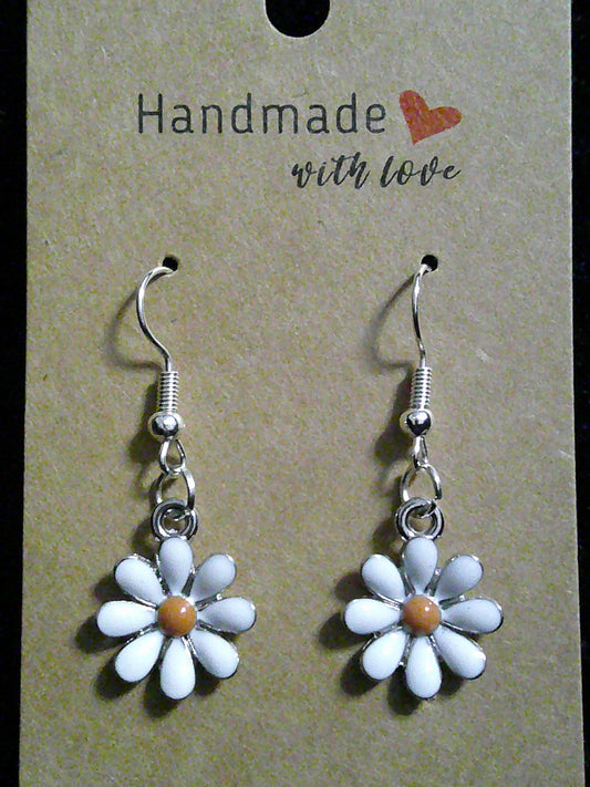 White daisy