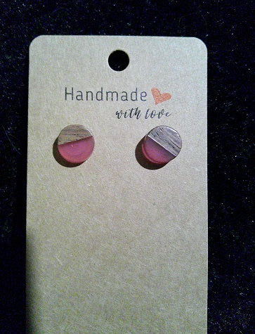 wood grain/clear magenta